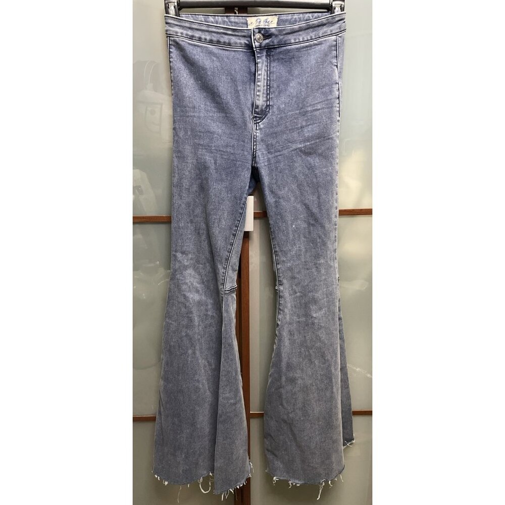 We The Free People Jeans Women 26 Just Float On Flare Denim Bell Bottom Raw Hem